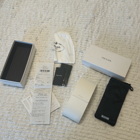 New Prada brown sunglasses rectangular - Picture 4 of 5